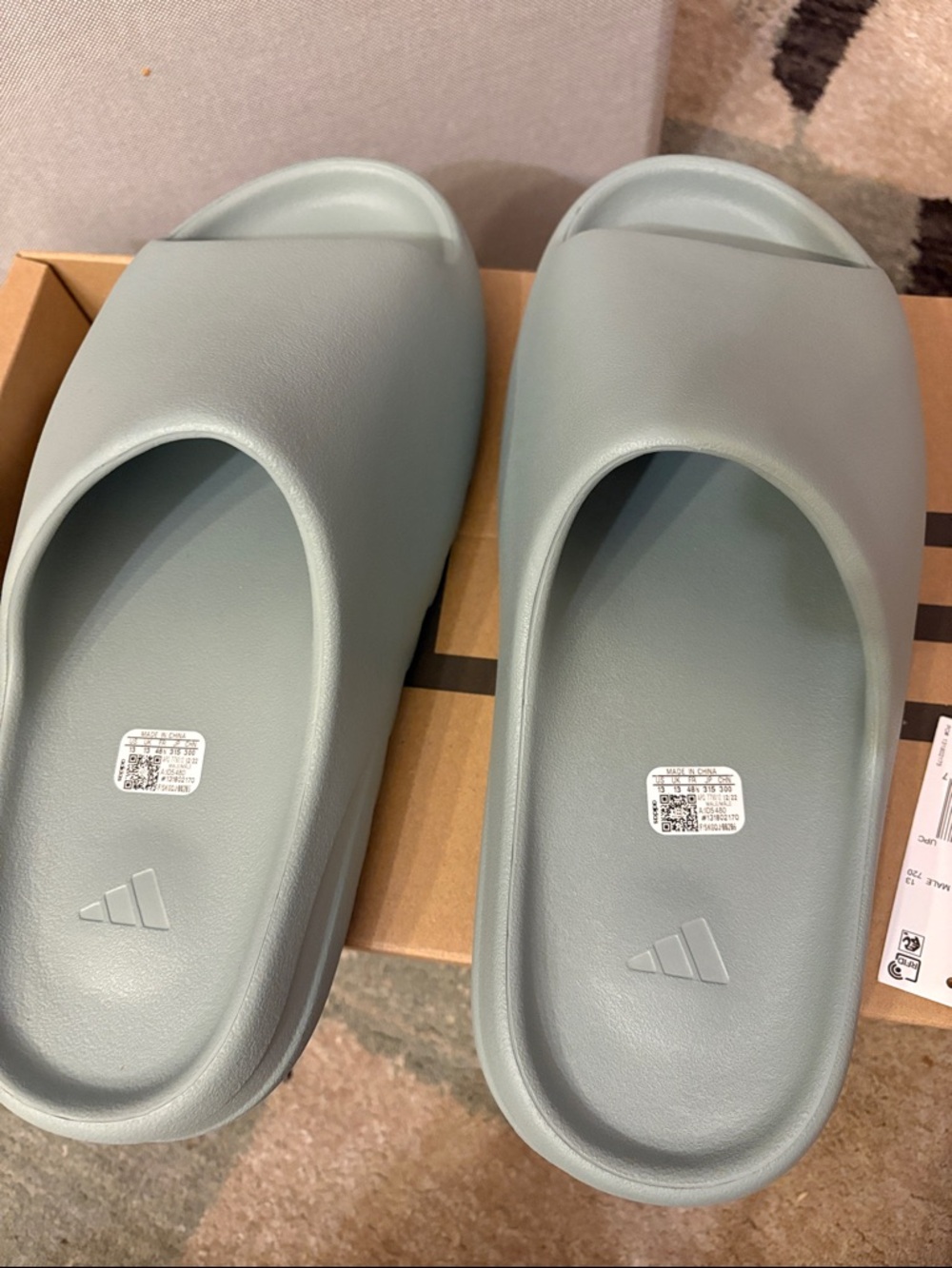 NIB Yeezy Slides (Salt) - Picture 4 of 5